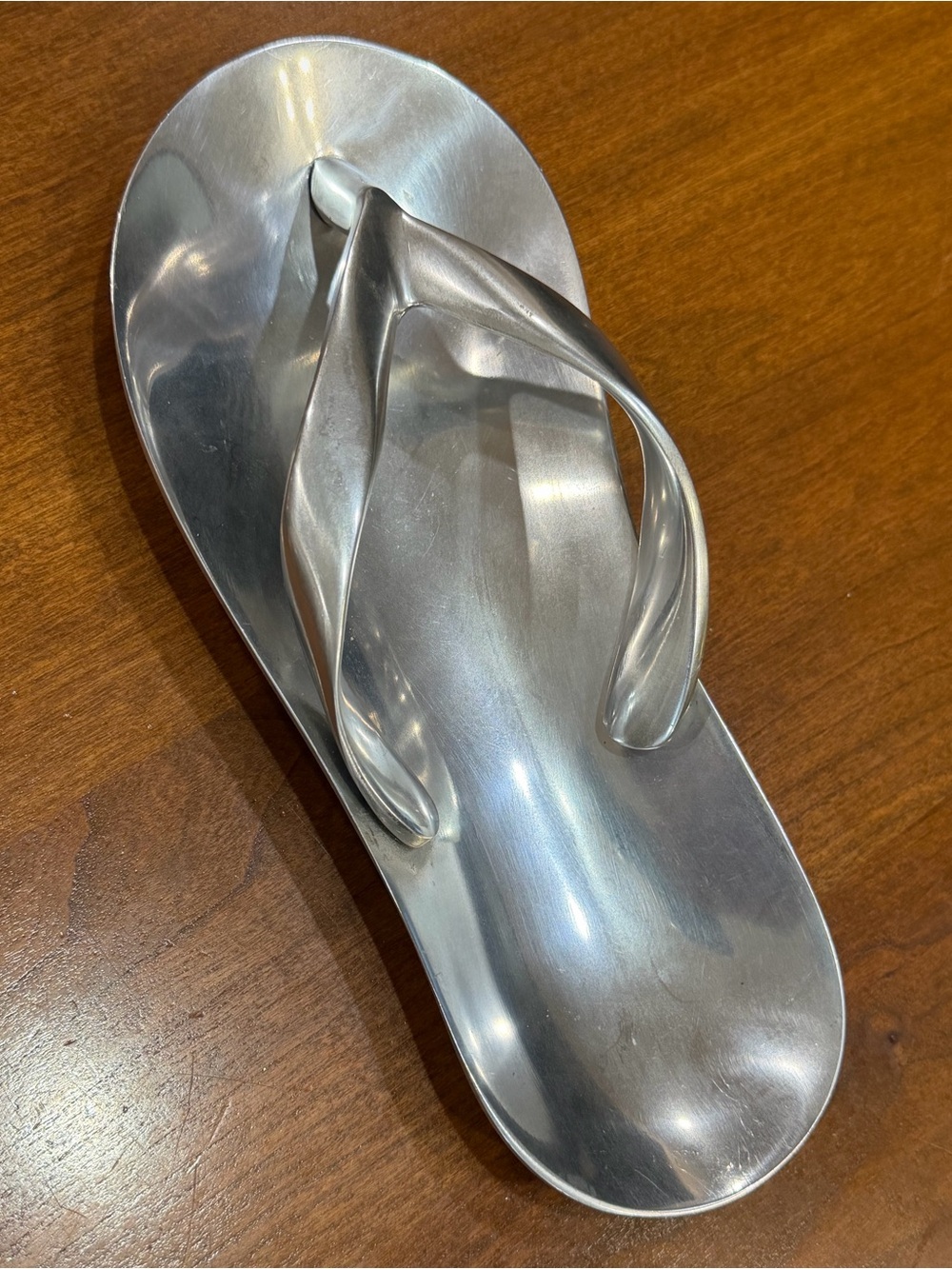 Aluminum “Mariposa like” Flip Flop Dish